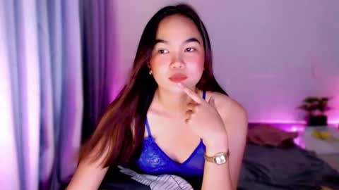 _maureen_ online show from October 8, 11:36 am