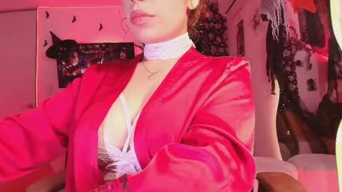 Snapshot of _megan_akbar chatting on October 18, 11:50 pm Marce online show from October 18, 11:50 pm