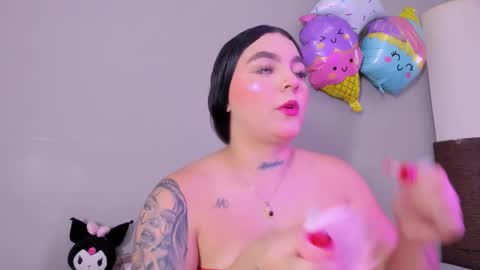 _melodyblossom_ online show from November 3, 8:13 pm