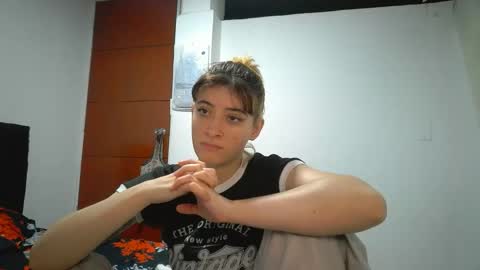 Mia-foster online show from March 31, 2:22 am