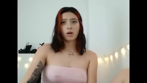 Mia-foster online show from December 9, 8:33 pm