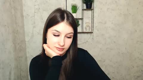 Snapshot of _miaangel_ chatting on March 2, 3:31 pm Mia online show from March 2, 3:31 pm