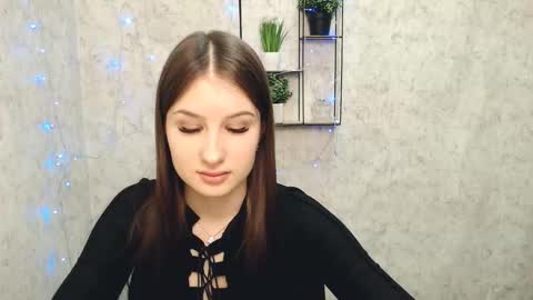 Snapshot of _miaangel_ chatting on February 20, 2:57 pm Mia online show from February 20, 2:57 pm