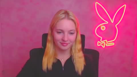 Snapshot of _mila_la_ chatting on September 29, 11:48 am Melanie online show from September 29, 11:48 am