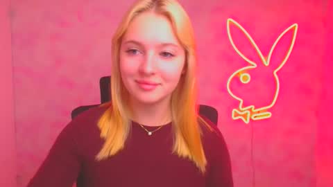 Snapshot of _mila_la_ chatting on October 16, 11:35 am Melanie online show from October 16, 11:35 am