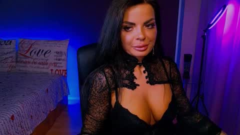 Snapshot of _milani_ chatting on September 22, 5:44 pm Milani online show from September 22, 5:44 pm