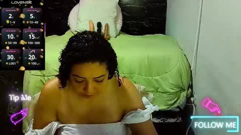 _milf_naughty online show from March 27, 11:55 am