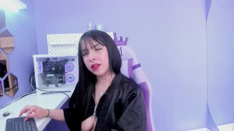 _mishell22 online show from March 21, 1:38 pm