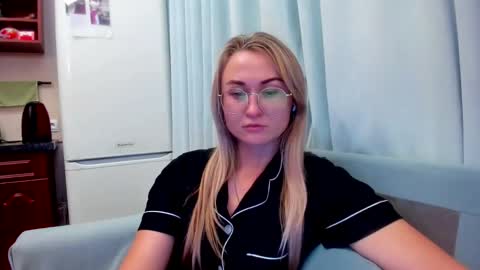 Eva online show from October 16, 8:11 pm