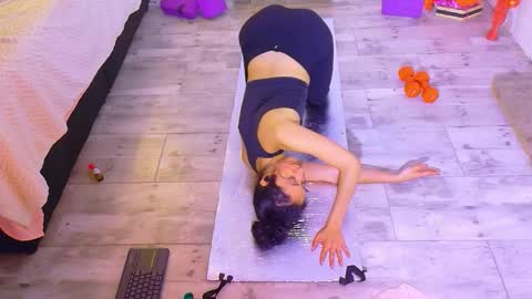 karoline uwu online show from October 10, 11:53 pm