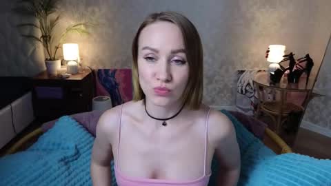 Snapshot of _missveronica_ chatting on October 20, 2:42 pm Veronica Ross online show from October 20, 2:42 pm