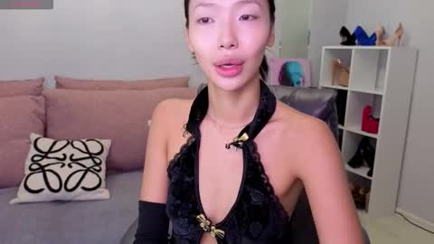 Snapshot of _miura_ chatting on October 10, 1:54 am MIURA online show from October 10, 1:54 am