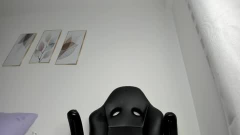 _molly_rosse_ online show from May 23, 12:14 pm