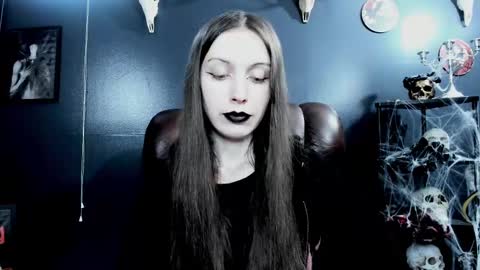 _naamah online show from October 1, 8:25 pm