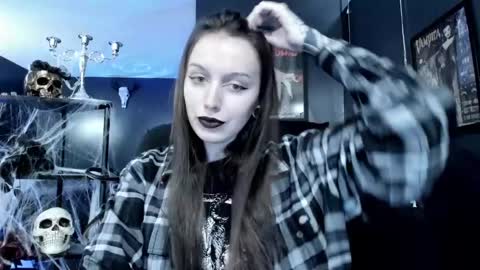 _naamah online show from December 16, 8:05 pm