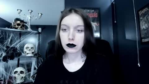 _naamah online show from December 5, 8:22 pm