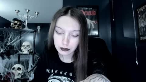 _naamah online show from December 6, 9:23 pm