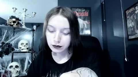 _naamah online show from December 4, 9:02 pm