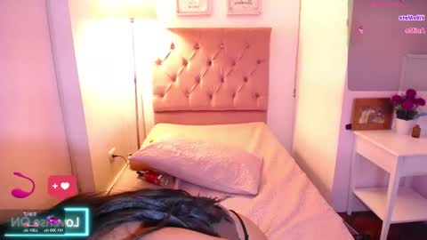 Snapshot of _nahom_ chatting on October 21, 12:03 am nahomi online show from October 21, 12:03 am