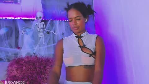 Snapshot of _naomibrown_ chatting on October 4, 4:51 am naomi brown online show from October 4, 4:51 am