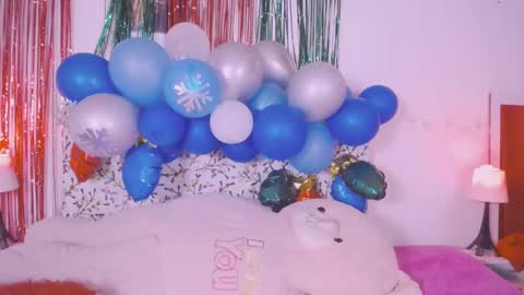 niiky online show from December 26, 12:38 pm