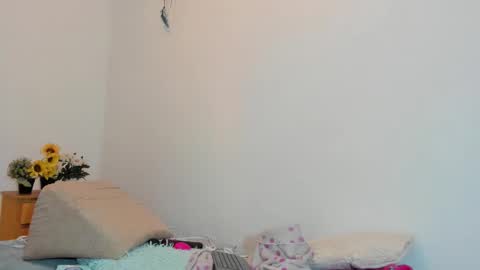 Snapshot of _nina77 chatting on October 3, 3:55 am Nina online show from October 3, 3:55 am