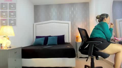  peach1  online show from December 17, 2:54 pm