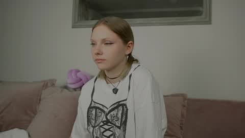 Viktoria online show from April 16, 3:18 am