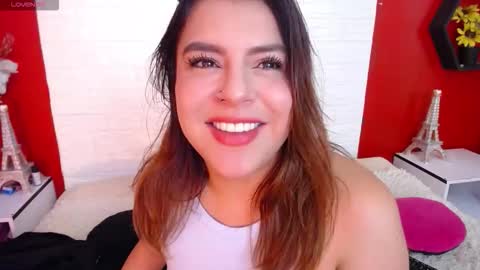 Laura online show from October 23, 7:42 pm