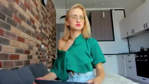 Snapshot of _ruby_kim chatting on September 12, 10:13 am Ruby online show from September 12, 10:13 am
