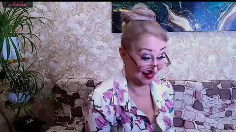 Sara online show from March 3, 10:43 am