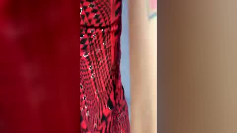 Laura online show from June 17, 6:31 pm
