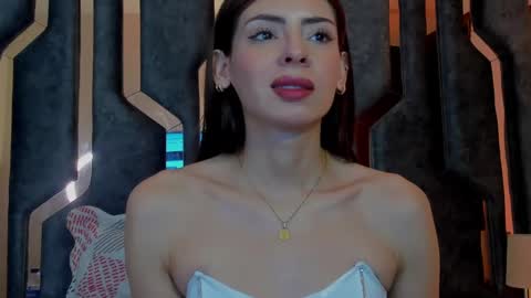 Snapshot of _silvia_vega_ chatting on March 5, 10:55 am _silvia_vega_ online show from March 5, 10:55 am