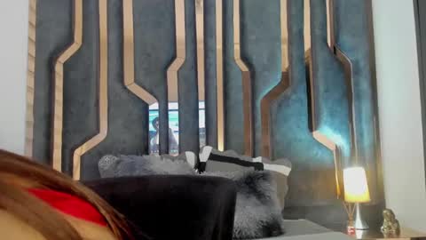 Snapshot of _silvia_vega_ chatting on December 8, 6:43 am _silvia_vega_ online show from December 8, 6:43 am