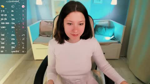 Snapshot of _sofi_spark chatting on January 13, 6:38 am Sofi Follow me online show from January 13, 6:38 am