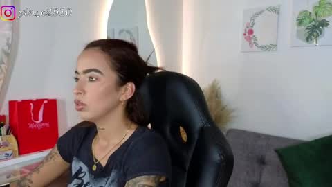 Snapshot of _sophiebrown__ chatting on January 13, 1:02 am Andrea  The Next Stream  Wednesday online show from January 13, 1:02 am