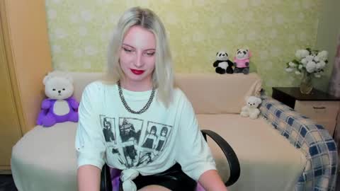 Marie online show from May 20, 4:48 pm