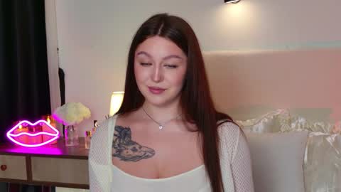 _tessa_may_ online show from October 28, 9:19 pm