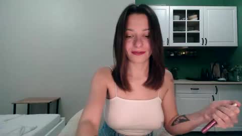 Mia online show from April 29, 8:14 pm