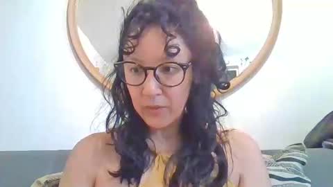 _tutti_frutti_ online show from October 4, 5:24 am