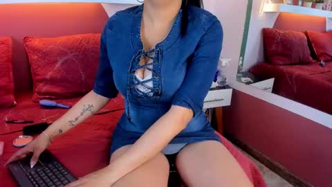 _valeryboobs_ online show from September 19, 1:10 pm