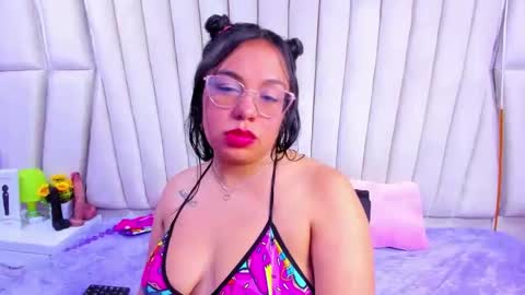 _violeta18_ online show from November 7, 3:56 am