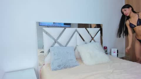 Snapshot of _violetadulce chatting on February 16, 2:00 am Violeta online show from February 16, 2:00 am