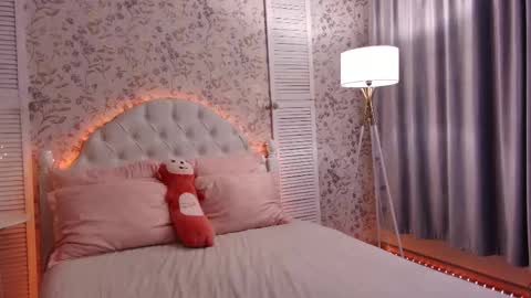 Wendy online show from November 17, 1:39 am