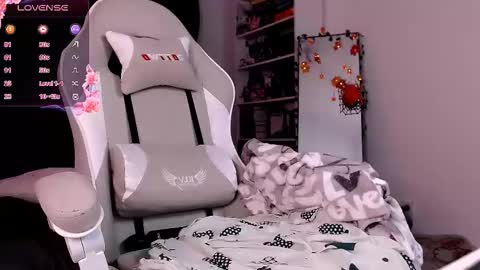 Tory lavender - MV online show from October 23, 4:46 pm