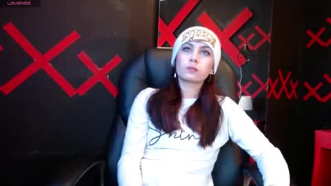 Yuyi online show from February 17, 11:23 am