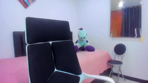 ZARA online show from March 14, 8:15 am