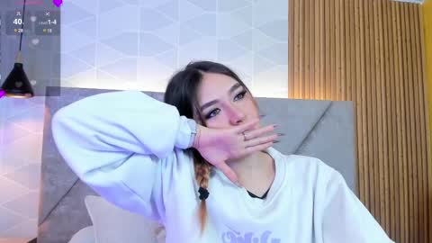 Daniela Brown online show from March 8, 11:24 am