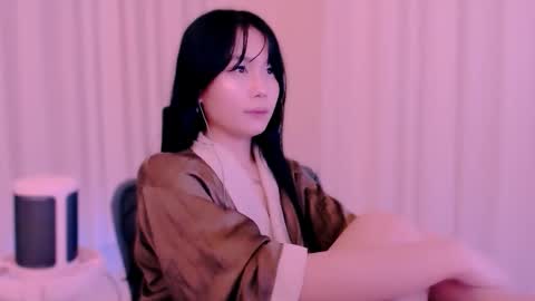 a_yinn online show from November 8, 10:26 pm