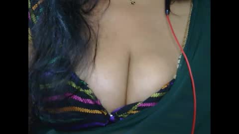 Snapshot of aaradhya_sexy_88 chatting on January 27, 9:44 am aaradhya_sexy_88 online show from January 27, 9:44 am